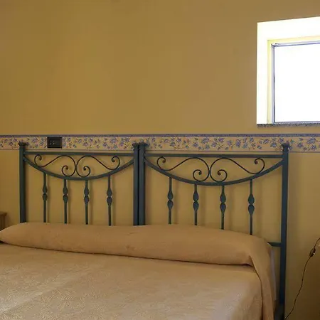 فندق مبيت وإفطار Giuseppe Verdi 4*